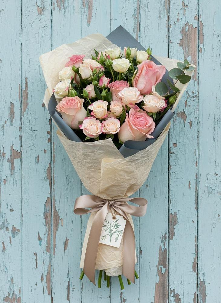 Букет цветов из: Розы в Звёздном Городке