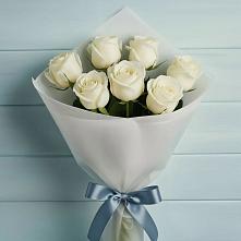 Букет 7 Белых роз Эдлесс Лав в Звёздном Городке