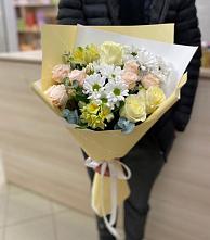Букет цветов из:  Альстромерии, Розы и Хризантемы в Звёздном Городке