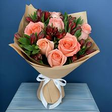 Букет цветов из:  Розы и Альстромерии в Звёздном Городке