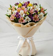 Букет цветов из:  Альстромерии в Звёздном Городке