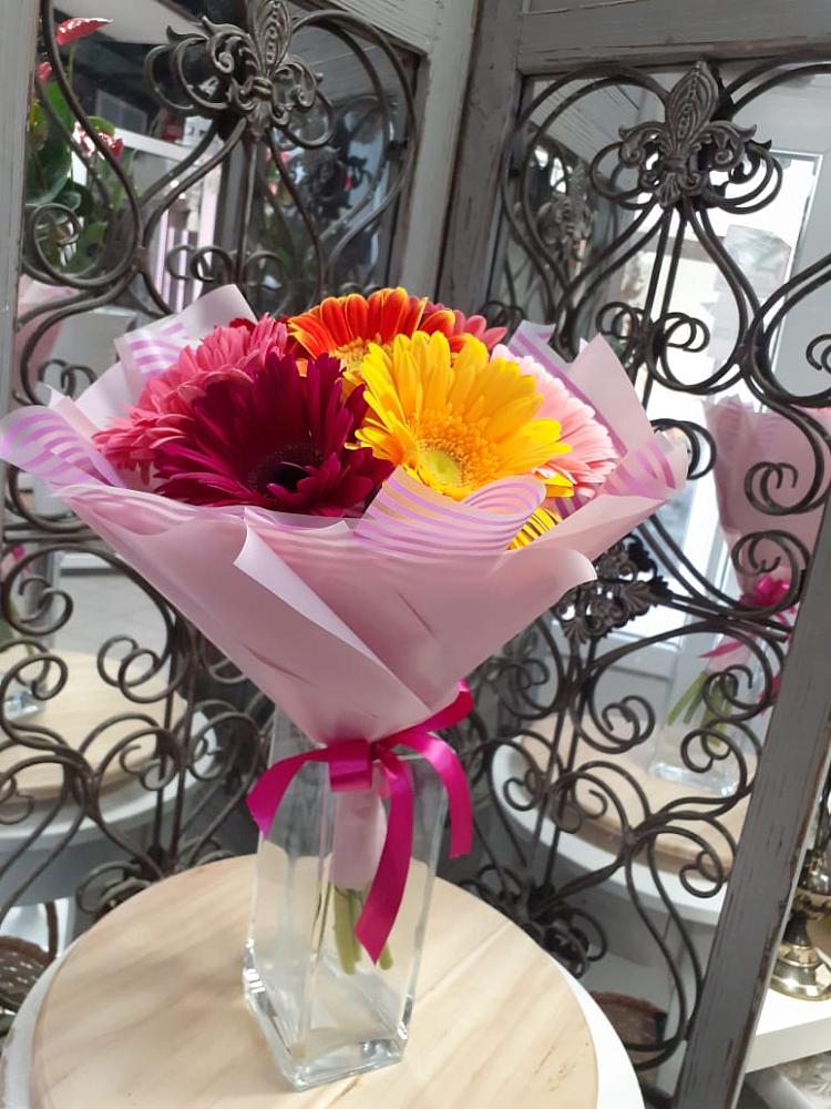 Букет цветов из: Герберы в Звёздном Городке