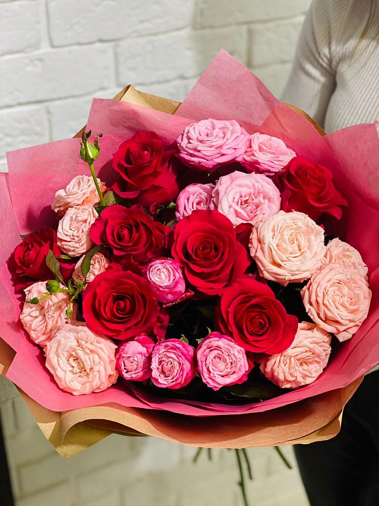 Букет цветов из: Розы в Звёздном Городке