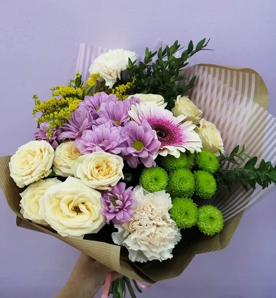 Букет цветов из: Хризантемы, Розы, Гвоздики и Герберы в Звёздном Городке