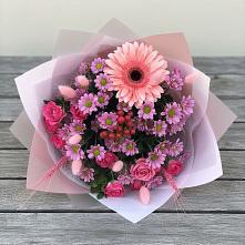 Букет цветов из:  Розы, Герберы и Хризантемы в Звёздном Городке