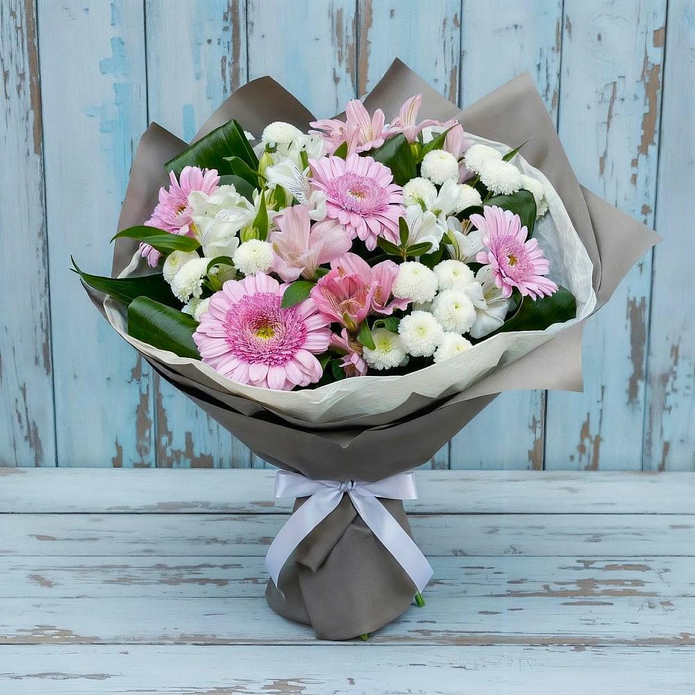 Букет цветов из: Герберы, Альстромерии и Хризантемы в Звёздном Городке