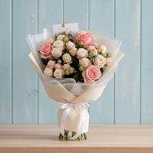 Букет цветов из:  Розы в Звёздном Городке