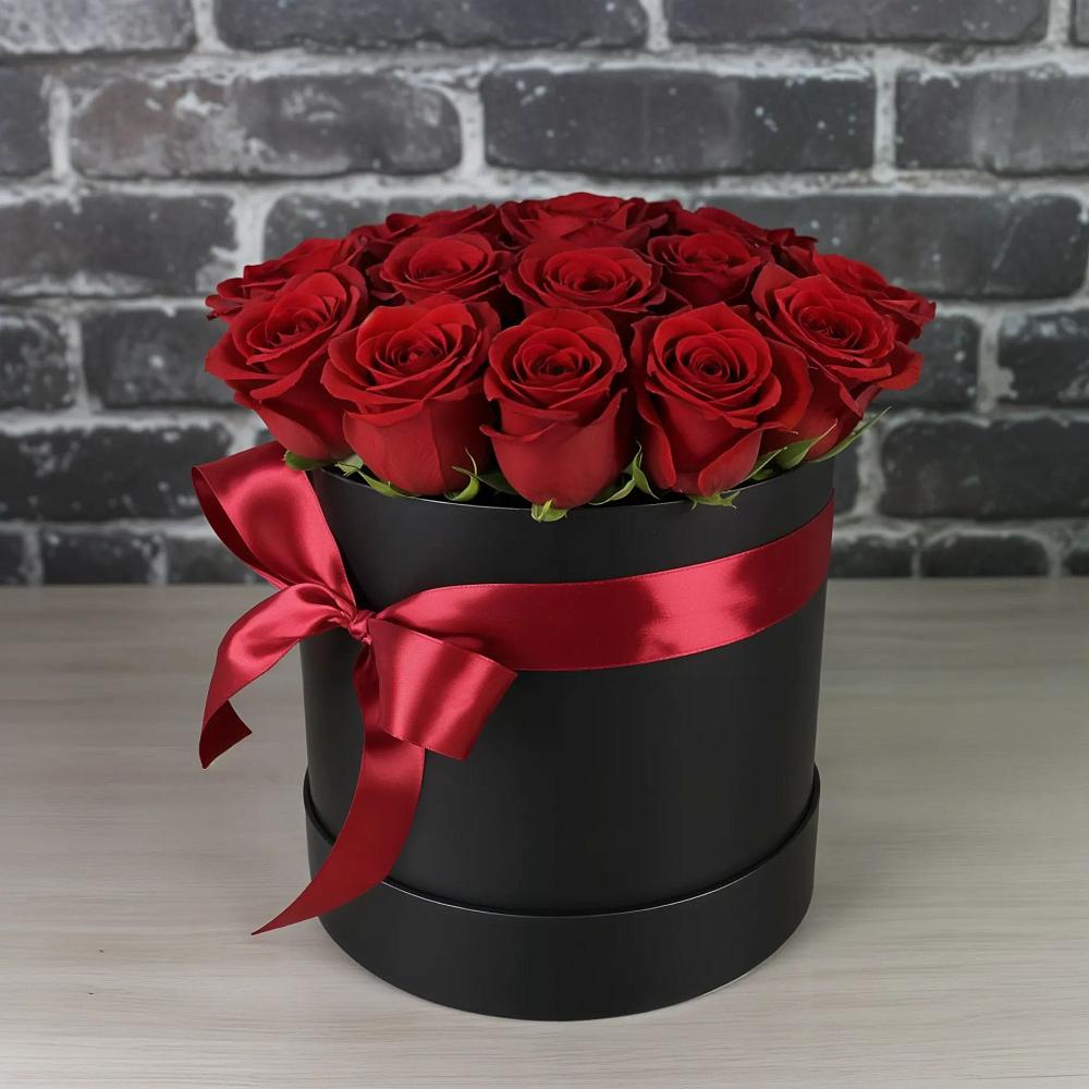 Цветочная композиция из Розы в шляпной коробке в Звёздном Городке