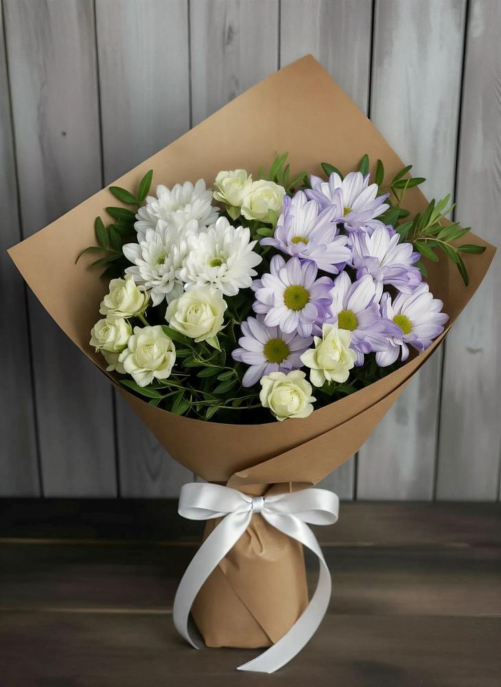 Букет цветов из: Хризантемы и Розы в Звёздном Городке