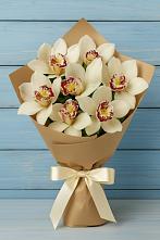 Букет цветов из:  Орхидеи и Розы в Звёздном Городке