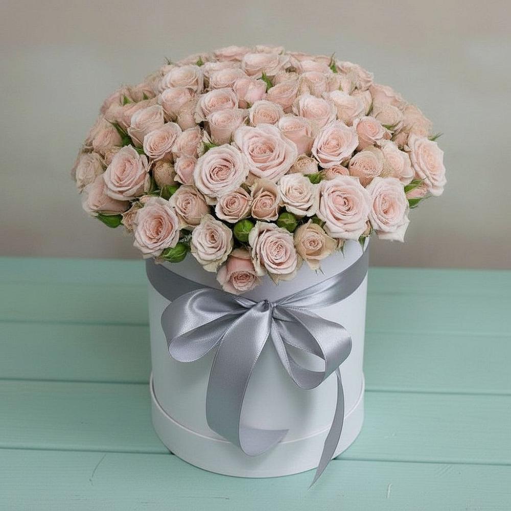 Цветочная композиция из Розы в шляпной коробке в Звёздном Городке